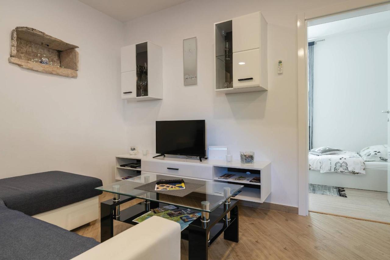 Apartment Petra Póla Kültér fotó