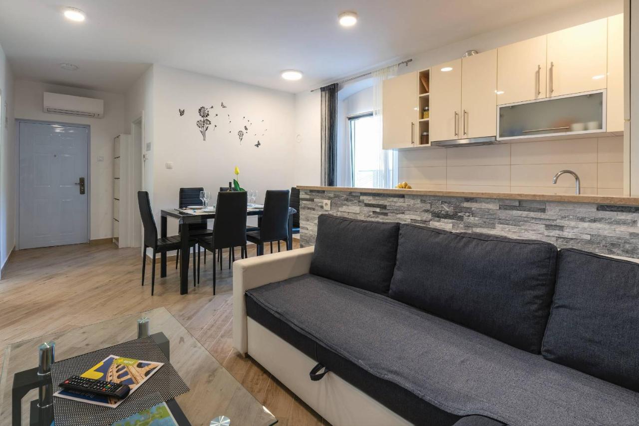Apartment Petra Póla Kültér fotó
